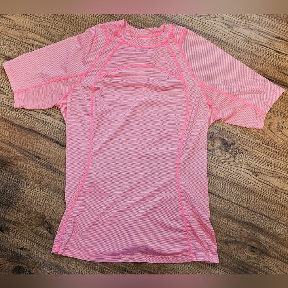 Lululemon 360 Rashgaurd
